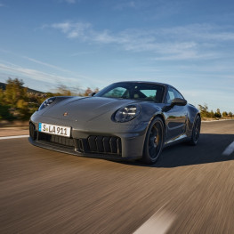 Premiera nowego 911 za nami. Co się zmieniło w hybrydzie od Porsche?