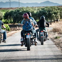 Brak korytarza życia na drodze – reakcja motocyklistów uchwycona na filmie