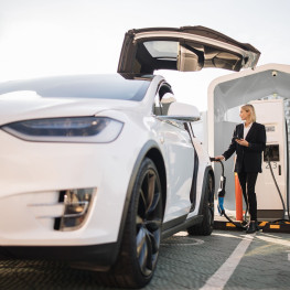 Boom na polskim rynku: auta elektryczne coraz bardziej dostępne