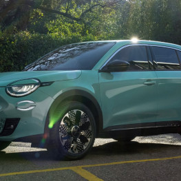 Nowy Fiat 600 z automatem: teraz jeszcze tańszy w Polsce!