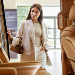 Złoty Mercedes-Maybach S 680 V12 Edition: Luksus bez kompromisów