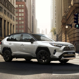 Toyota wskrzesza kultowe litery: SUV z charakterem dla pasjonatów