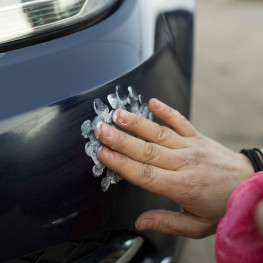 Nastolatek ukarany za żart z rysunkiem na Fordzie Mustangu