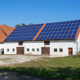 Porównał efektywność: umył tylko połowę paneli fotowoltaicznych