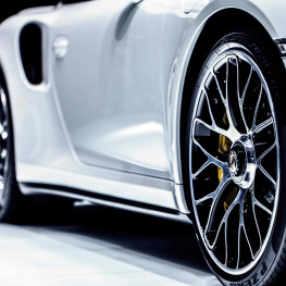 Porsche 911 Targa 4 GTS Hybrydą: Wierność Charakterowi Mimo Zmian
